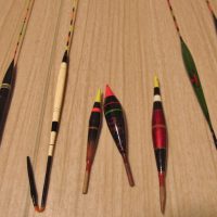 新うるしを用いて製作された釣り具のウキ